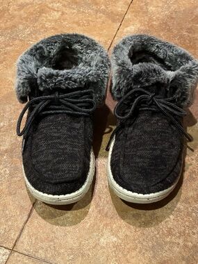 Hey Dude Women's Black Faux Fur Lined Winter Boots